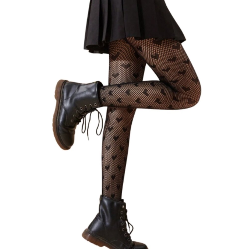 Chic Heart-Patterned Fishnet Tights